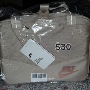 Nike Men’s Beige & Rose Insulated Toiletry/Lunch Bag